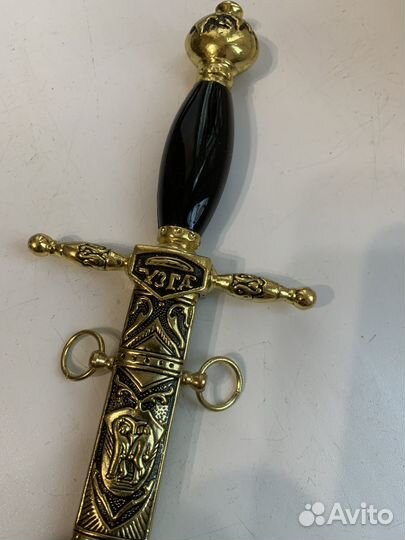 Сувенирный меч