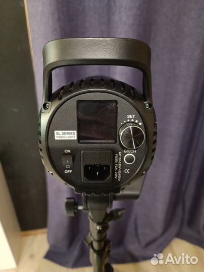 Осветитель светодиодный Godox SL60W студийный