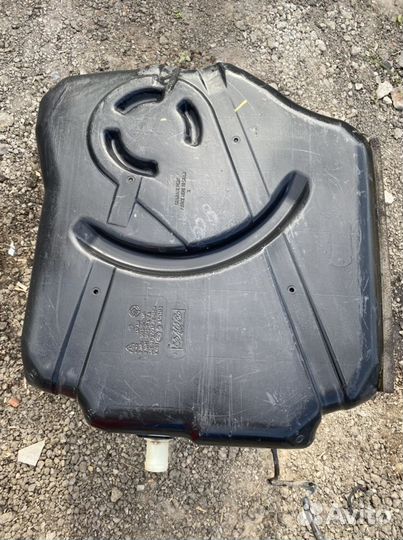 Бак топливный mazda 3