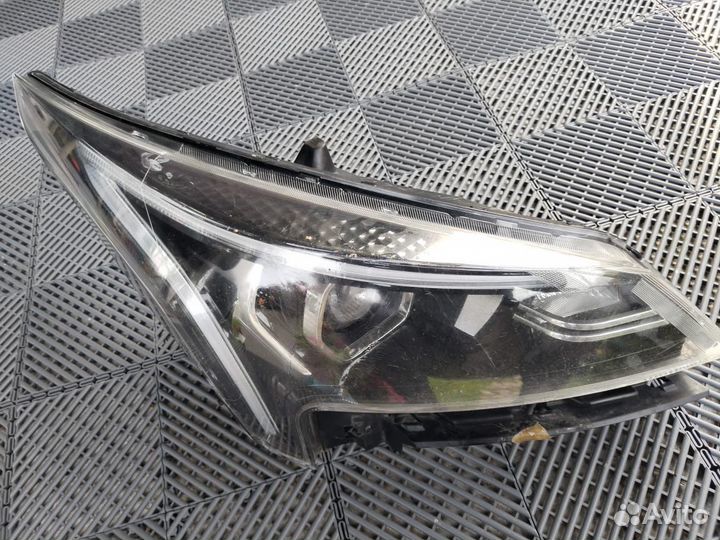 Фара правая kia rio 4