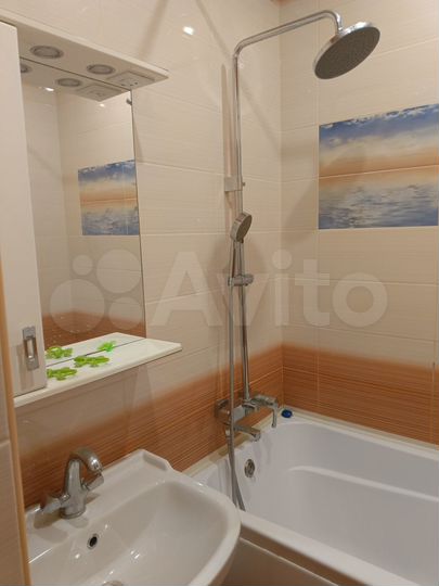 2-к. квартира, 66 м², 1/5 эт.