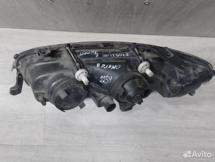 Фара правая Опель омега б дорестайлинг