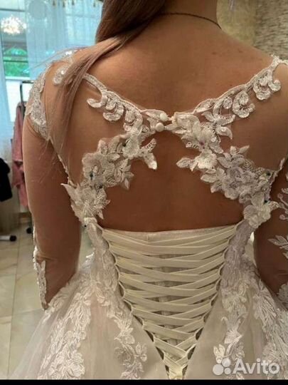 Свадебное платье