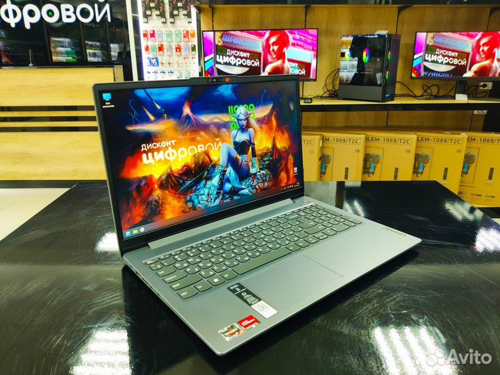 Ноутбук Lenovo Ryzen5 7520U/DDR5-8Gb/SSD-256Gb