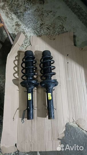 Стойки передние Golf 4 / Bora / Octavia