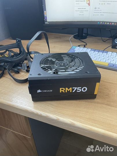 Блок питания для пк 750w Corsair rm 750
