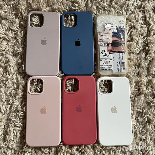 Чехол на iPhone 12