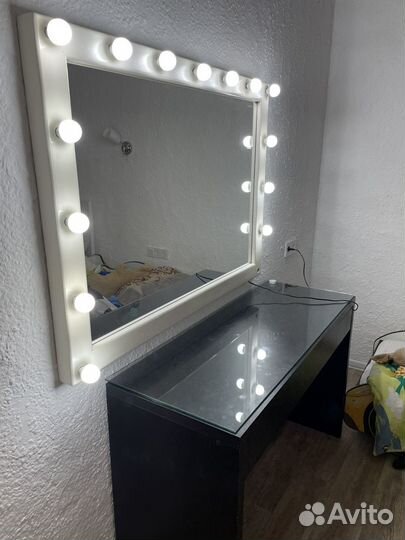 Будуарный столик