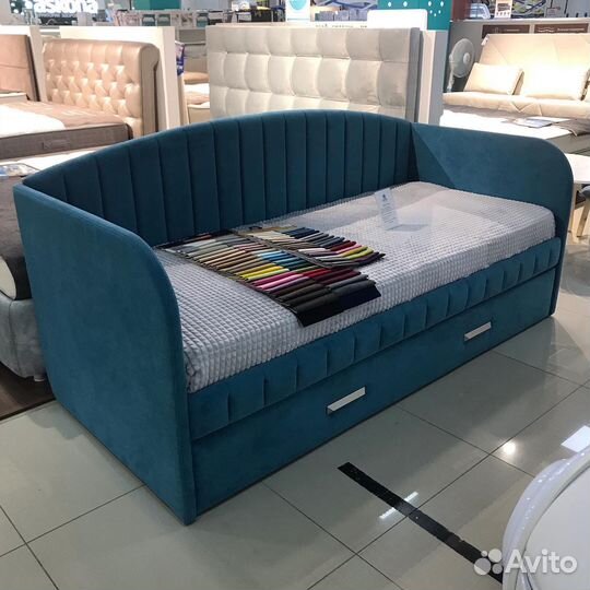 Односпальная мягкая кровать в разных размерах
