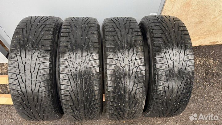 Nokian Tyres Hakkapeliitta R 215/65 R16 102T