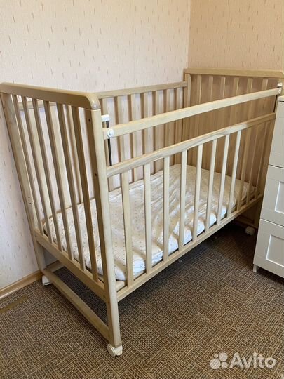Кроватка детская