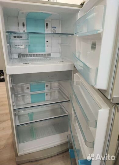 Холодильник бу Toshiba