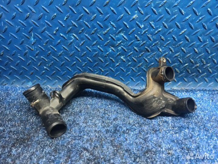 Патрубок охлаждения Range Rover Vogue 3 L322