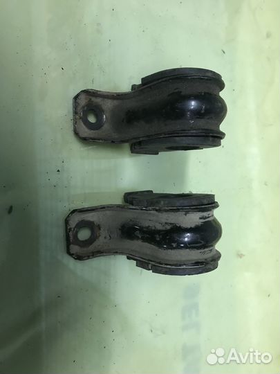 Ниссан Тиида втулка стабилизатора в сборе