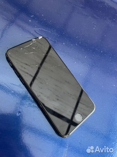 Телефон iPhone 7