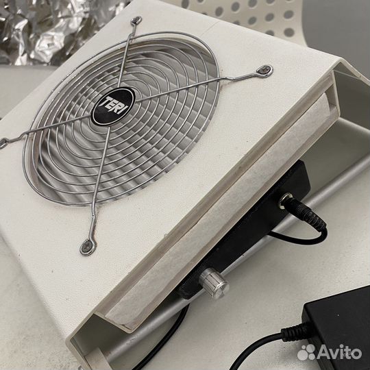 Вытяжка для маникюра настольная с фильтром teri