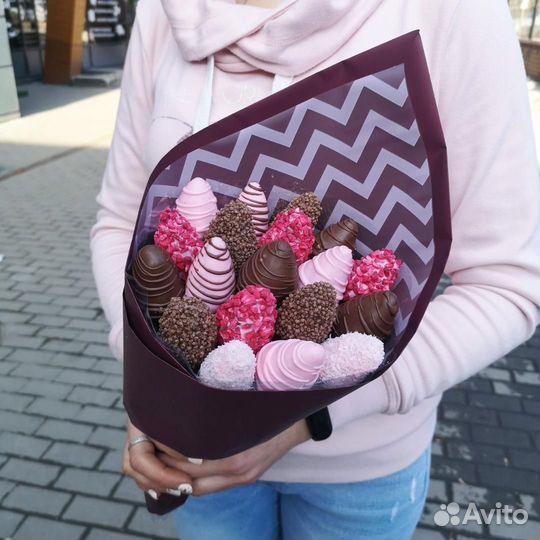 Клубника в шоколаде, Букеты с клубникой