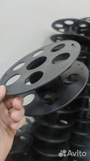 Катушки пластиковые