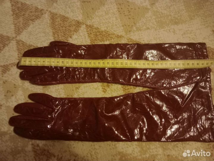 Перчатки из натуральной кожи