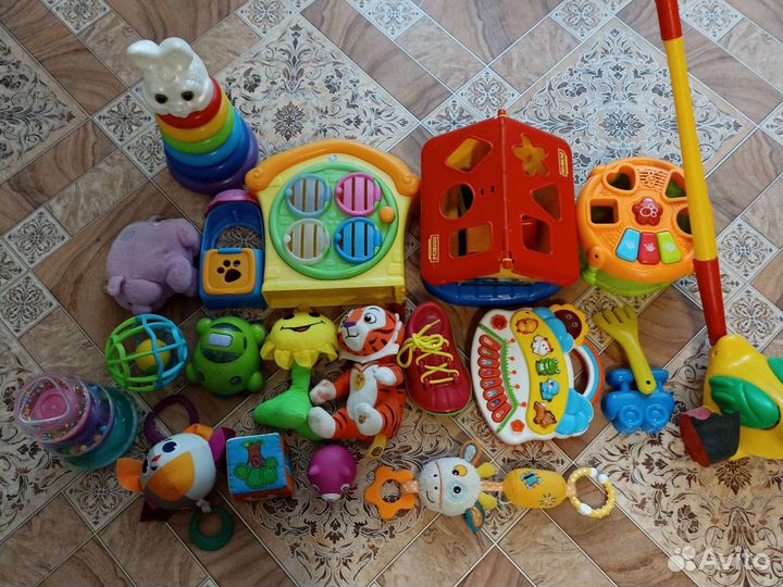 Развивающие игрушки пакетом