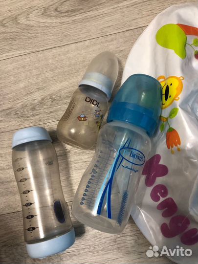 Круг для купания новорожденных + бутылочки