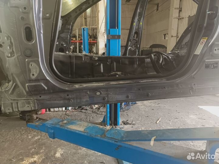 Порог со стойкой левый Lexus IS250 (XE30)