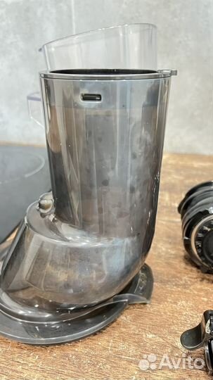 Соковыжималка шнековая bork s610