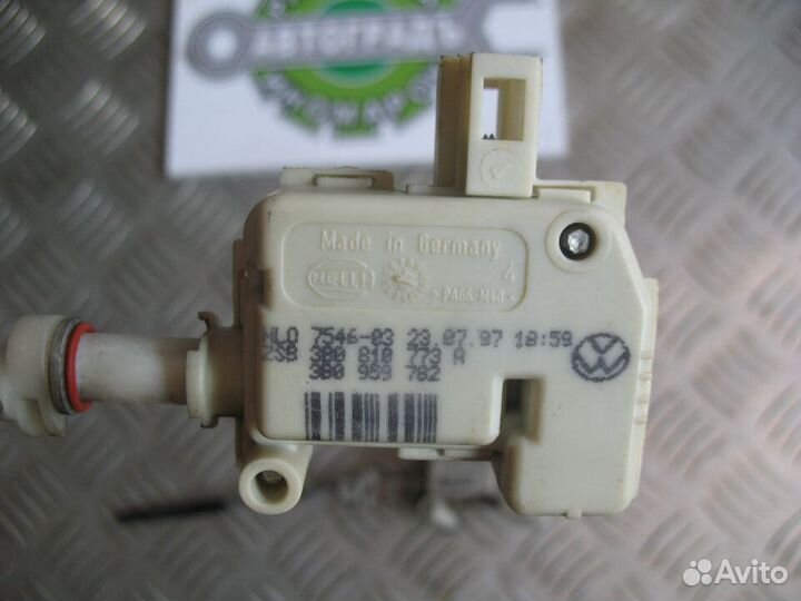 Активатор лючка бензобака Фольксваген Пассат Б5