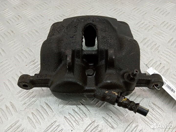 Суппорт передний правый для Renault Trafic 2