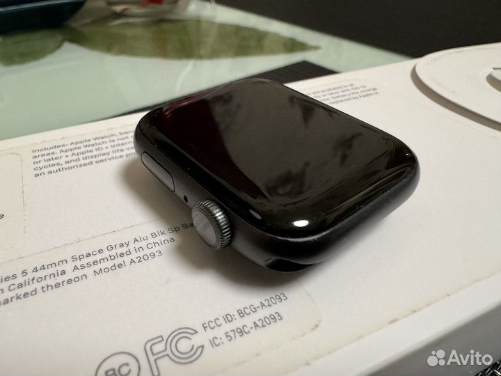 Часы apple watch 5, 44 mm