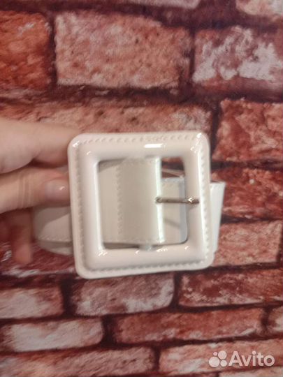 Ремень белый лаковый новый