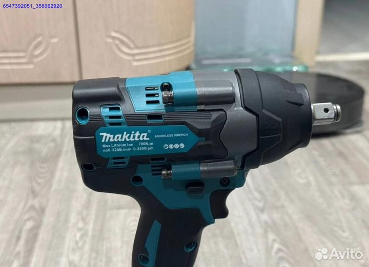 Гайковерт Makita 700Нм огромные АКБ (Арт.52703)