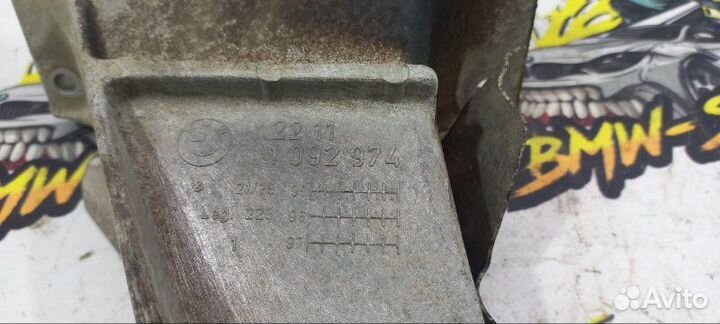 Кронштейн двигателя правый Bmw 5-Series E39 M52B25