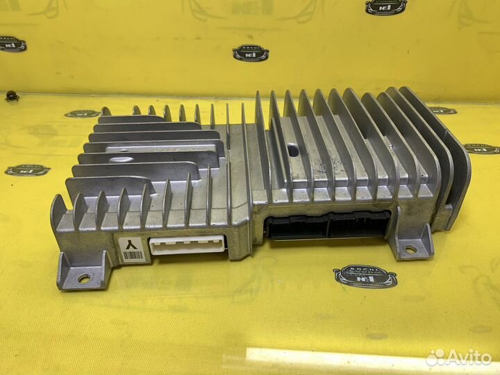 Infiniti Q50 V37 усилитель звука музыки акустики