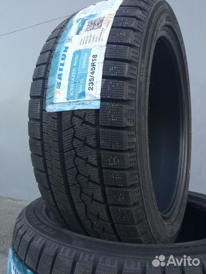 Sailun Ice Blazer Arctic 235/45 R18 98H