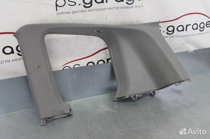 Обшивка стойки задняя правая Nissan X-Trail T30