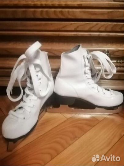 Коньки фигурные р.31