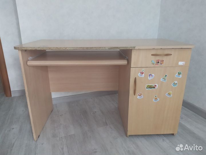 Письменный стол б/у