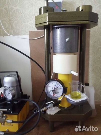 Живое масло холодного отжима на прессе, мука/шрот