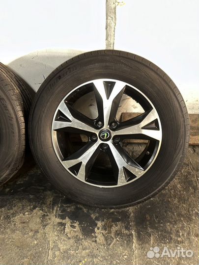 R18 Yokohama BlueEarth RV02 235/65, PCD 5x114.3 DIA 60.1