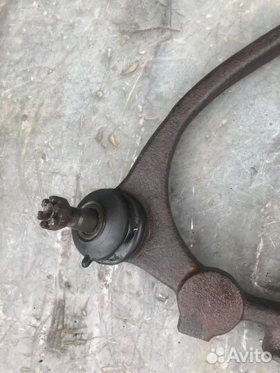 Рычаг передний Toyota MasterAce Surf CR30 L R