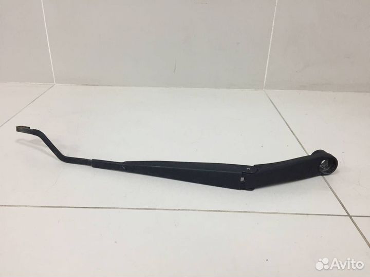 Поводок стеклоочистителя передний левый Kia Rio 3