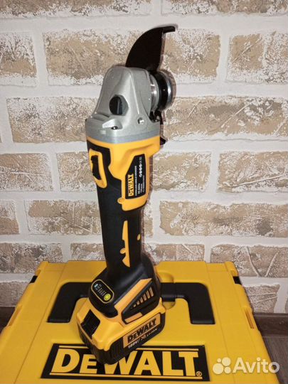 Болгарка Dewalt аккумуляторная