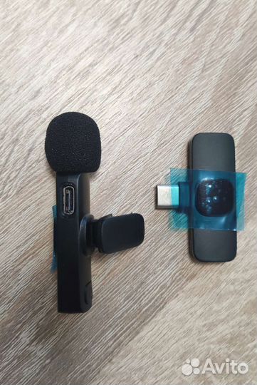 Беспроводной петличный микрофон