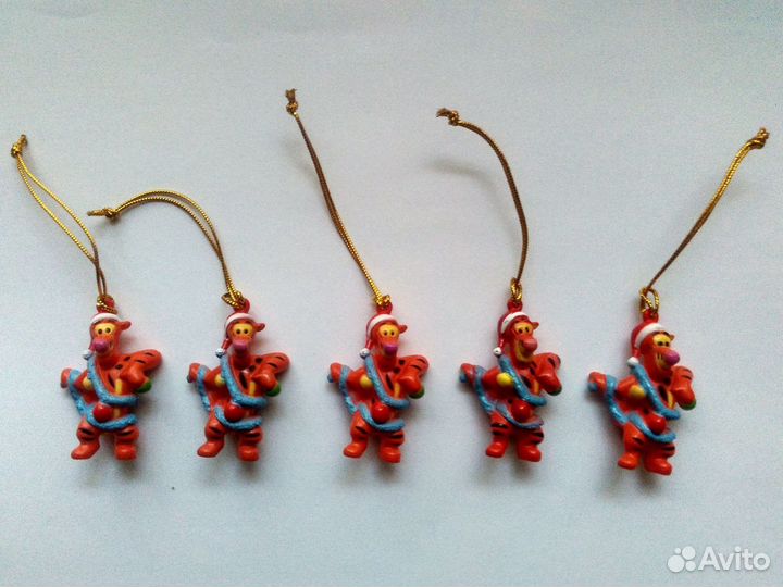 Солнечная Лужайка, Космические обезьяны, Винни Пух