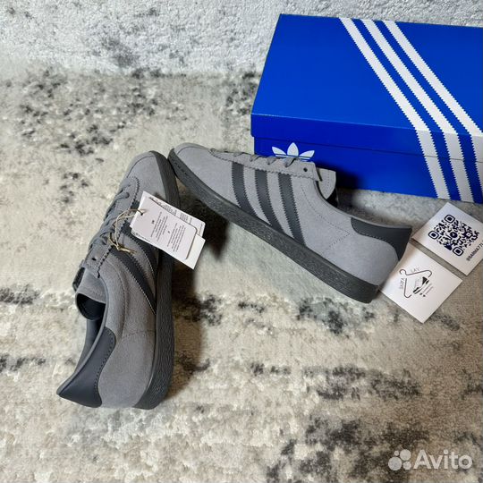 Кроссовки Adidas Originals Stadt новые 8,5UK