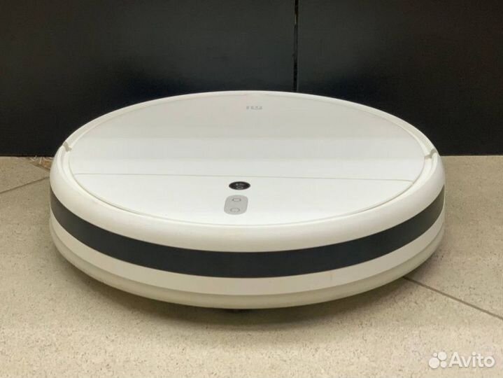Робот-пылесос Mi Robot Vacuum-Mop SKV4093GL, белый