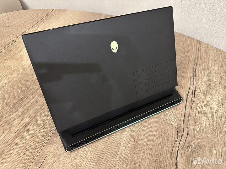 Alienware M15 R3