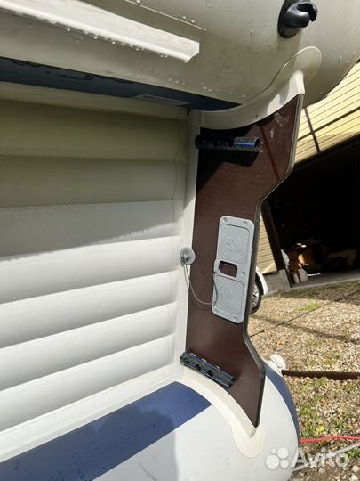 Лодка Флагман 380