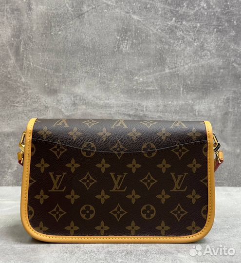 Сумка Louis vuitton через плечо кроссбоди